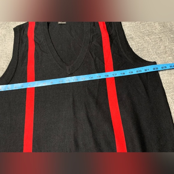 3/$20 Men’s ESCAPISM Black Red Stripes Sleeveless Sweater Vest Size Large - Picture 6 of 8